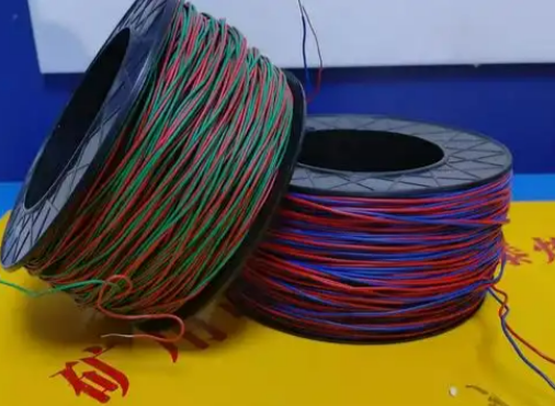 丰城放炮线的主要材质有哪些？不同材质的适用场景有何区别？